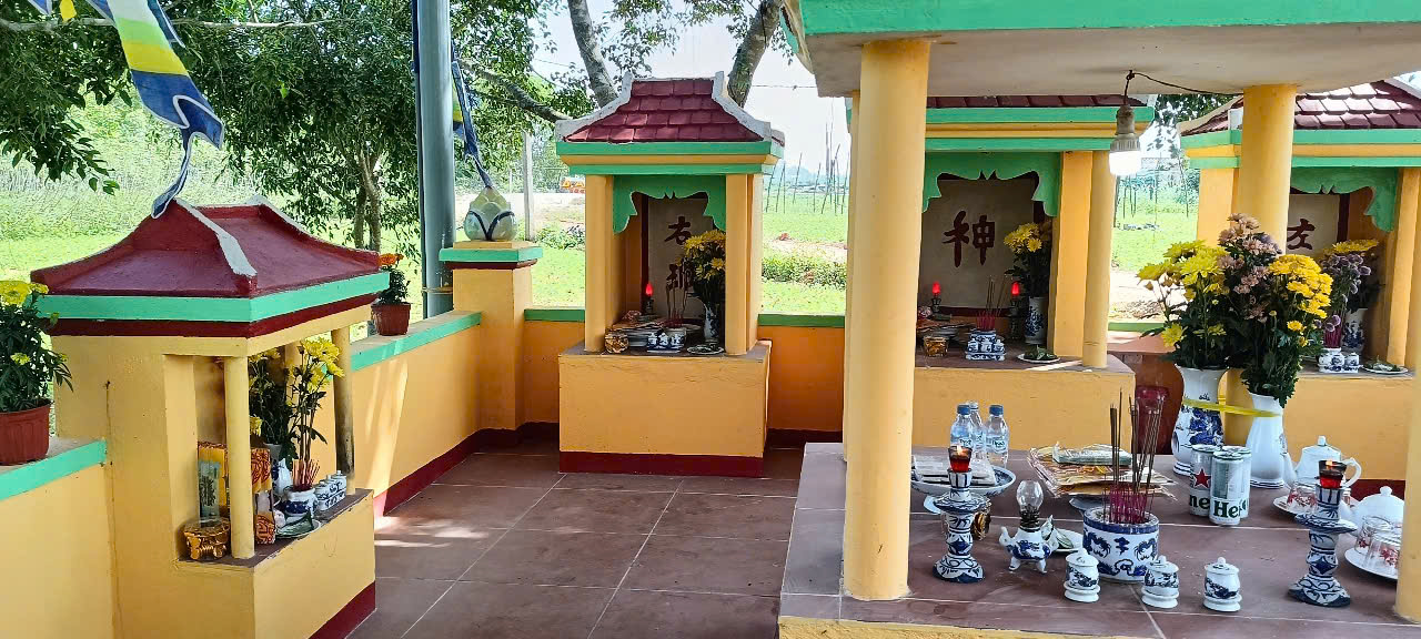 4.Thắp hương Dinh Âm hồn t12.2024