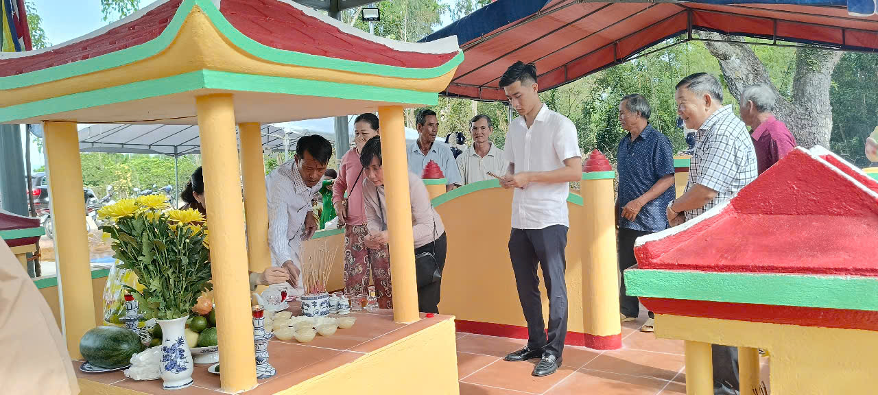 4. Cúng tạ hoàn thành sửa sang Dinh Âm Hồn