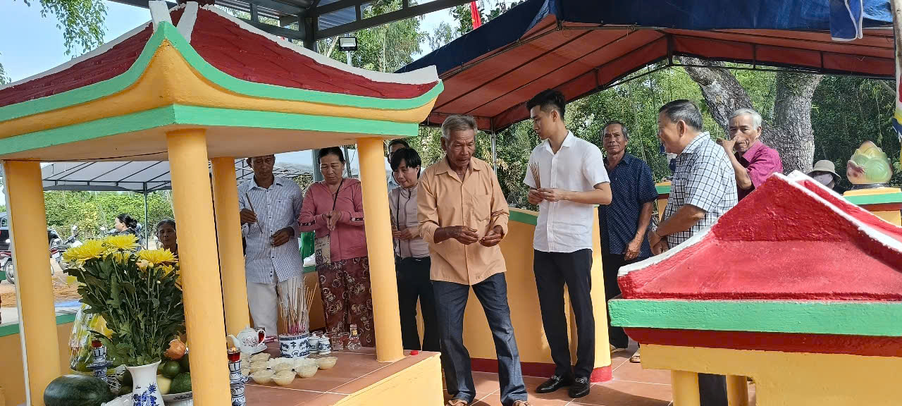 2. Cúng tạ hoàn thành sửa sang Dinh Âm Hồn