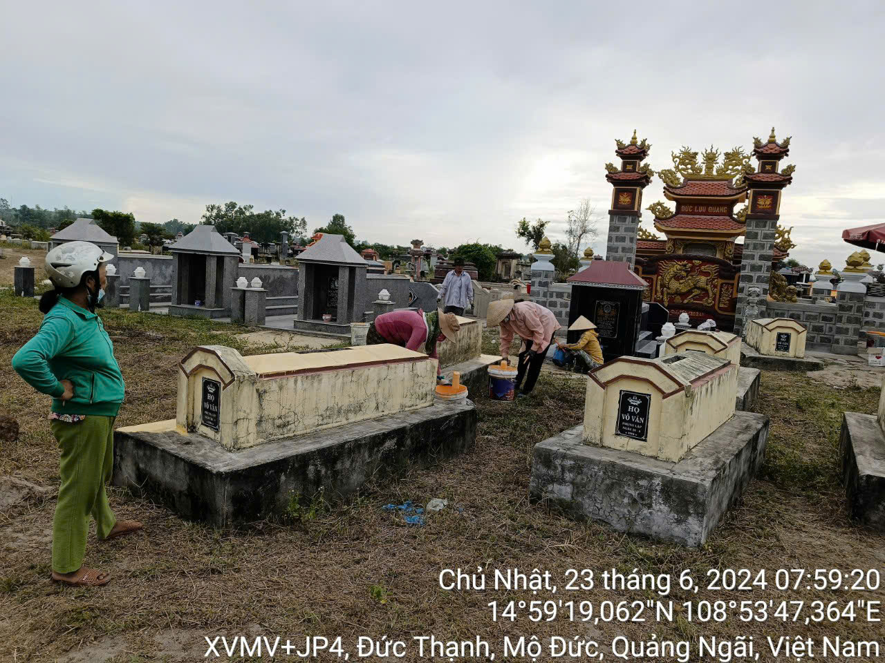 1. Tu bổ sửa sang các lăng mộ tiền hiền