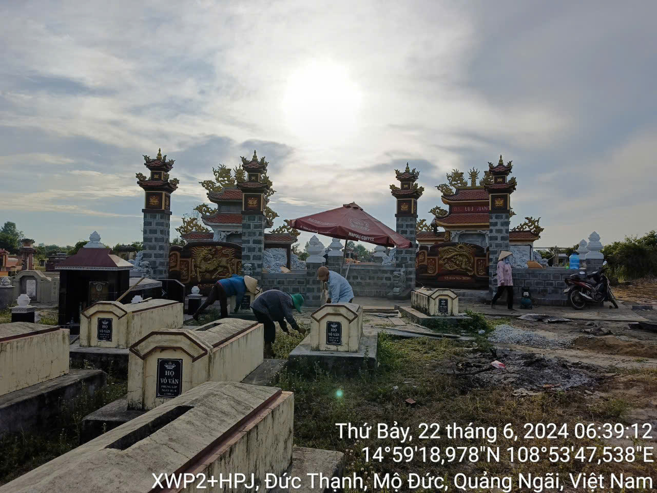 2. Tu bổ sửa sang các lăng mộ tiền hiền