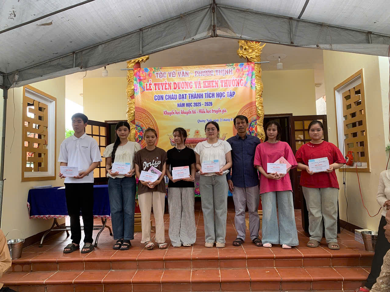 8. cac chau nhan thuong